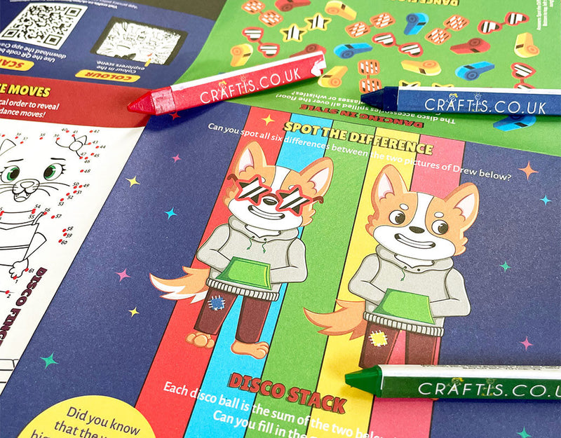 Load image into Gallery viewer, Big Bizzi party bags, Party bags, Party bags for kids Children's party bags
Disco Party bags, Go team party bags, Sports party bags. Activity booklet, Door hanger, Pop out characters and accessories, family game, jigsaw puzzle, glasses.
Craftis Crayons, Three crayons, three triangular crayons.
Pre filled party bags.
