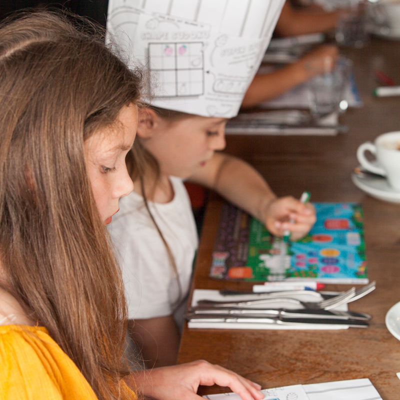 Load image into Gallery viewer, Craftis Triangular Crayons (Case of 200 crayon packs)